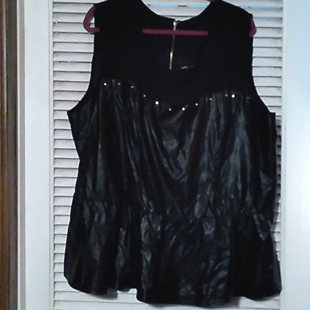 Sexy leather look peplum style top. 3X  NWOT